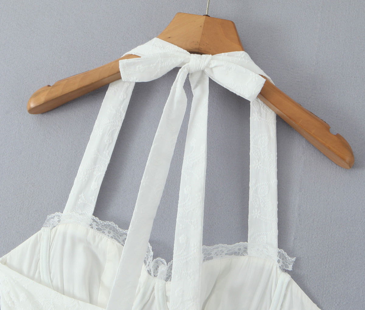 FallFresh Simple Lace Halter Suspender Dress
